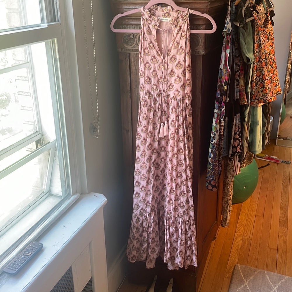 Roller rabbit summer pink maxi dress. Size XS, but stretchy waist.